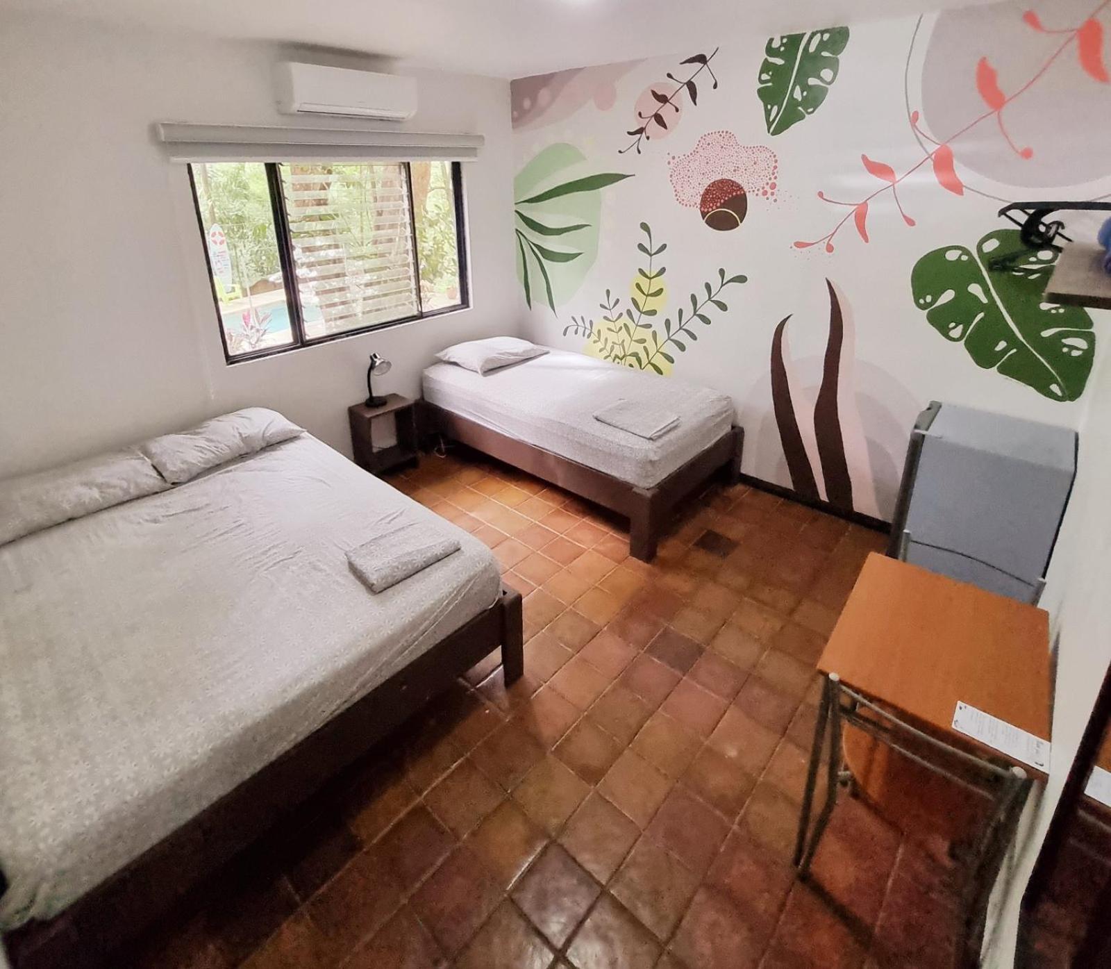 Casa Pura Vida Surf Hostel - Tamarindo Costa Rica Exteriör bild