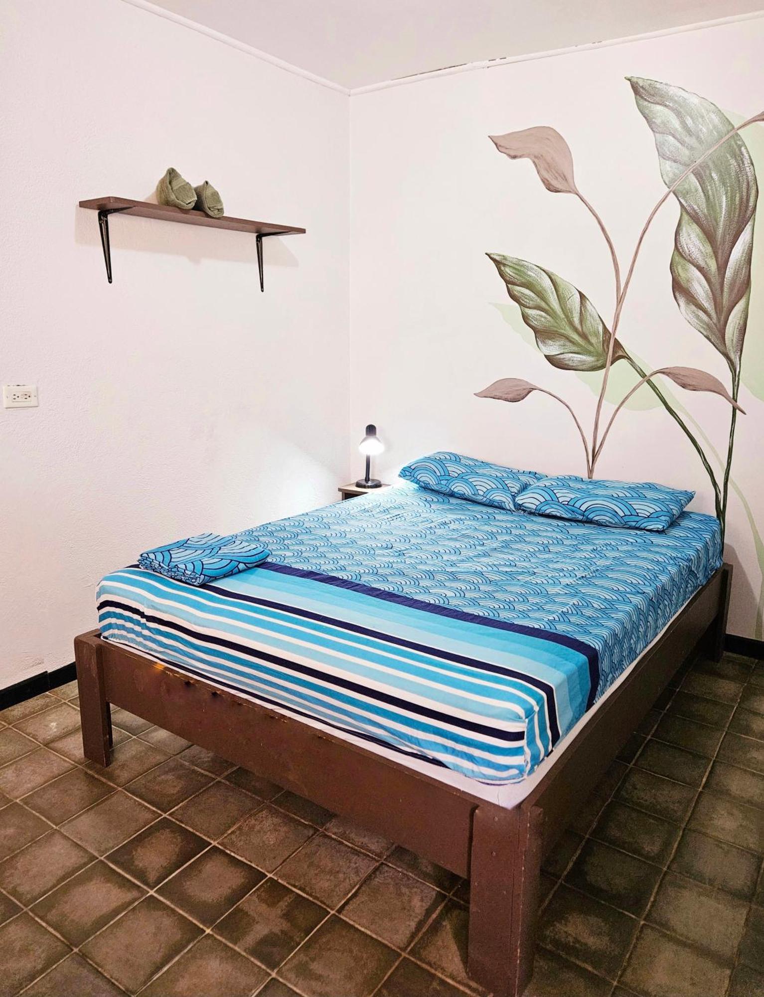 Casa Pura Vida Surf Hostel - Tamarindo Costa Rica Exteriör bild